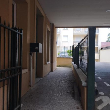 Studio Cosy En Centre Ville Arpajon Exterior foto